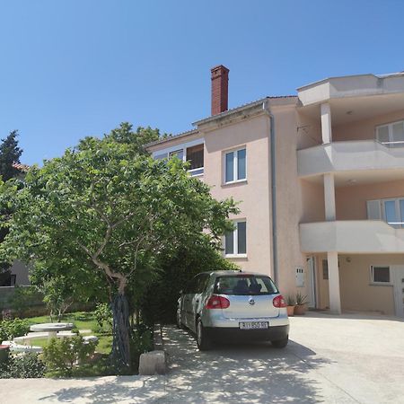 Apartments Dijana 克尔克 外观 照片