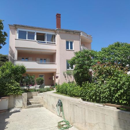 Apartments Dijana 克尔克 外观 照片